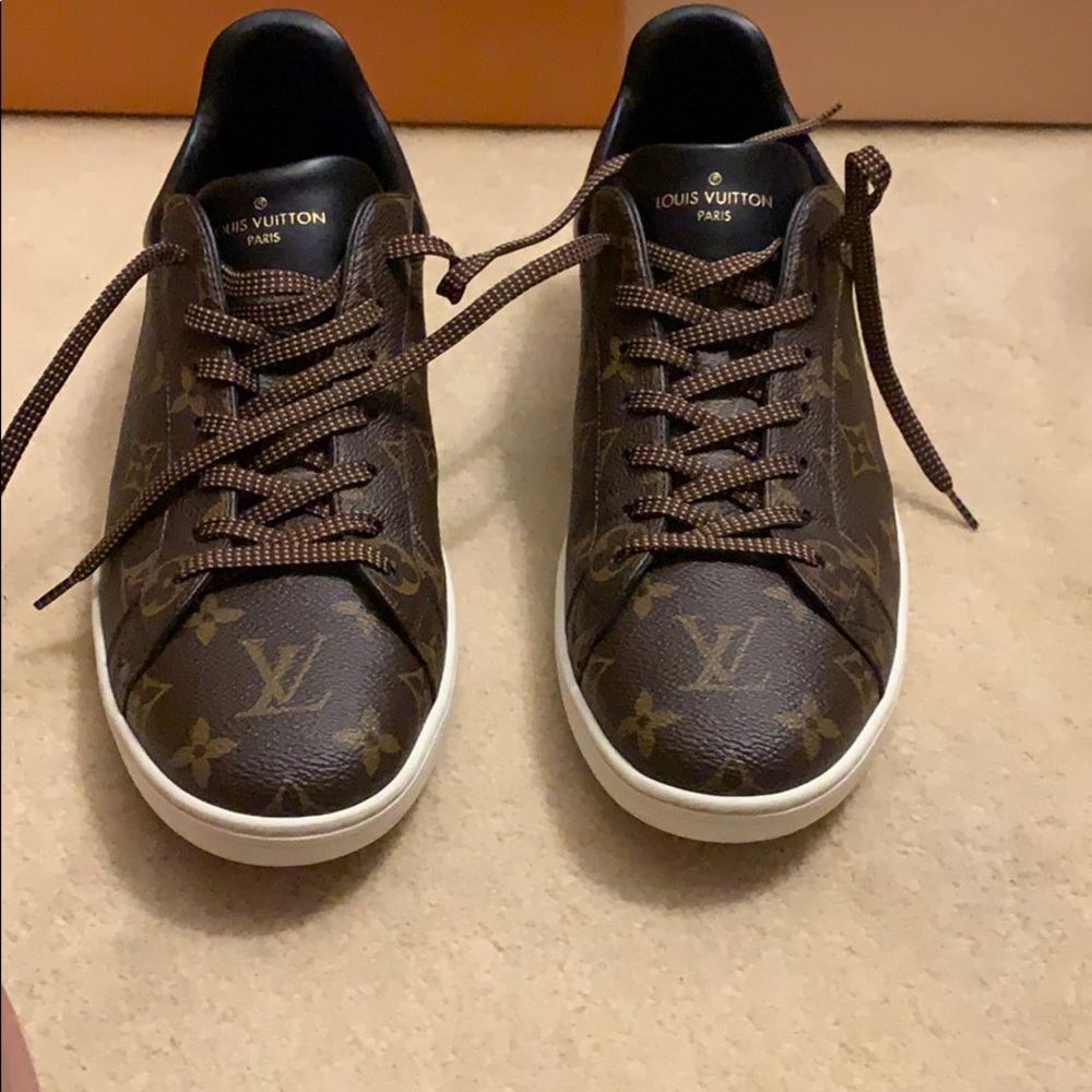 Louis Vuitton monogram sneaker with box and more